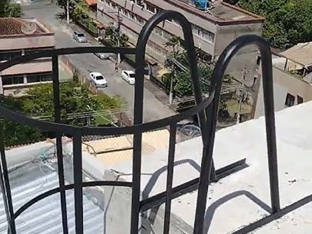 serralheria serralheiro escada de marinheiro com guarda corpo em bh belo horizonte contagem 06